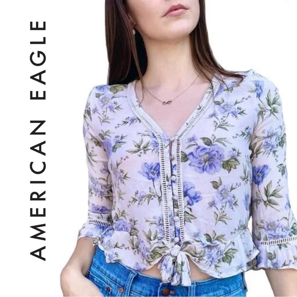 American Eagle Long Sleeve Floral Blouse - Covered Button Closure Size Small